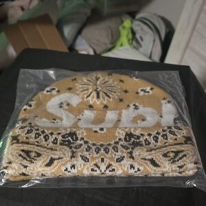Tan Supreme Bandana Beanie with Large Logo (FW24BN61)